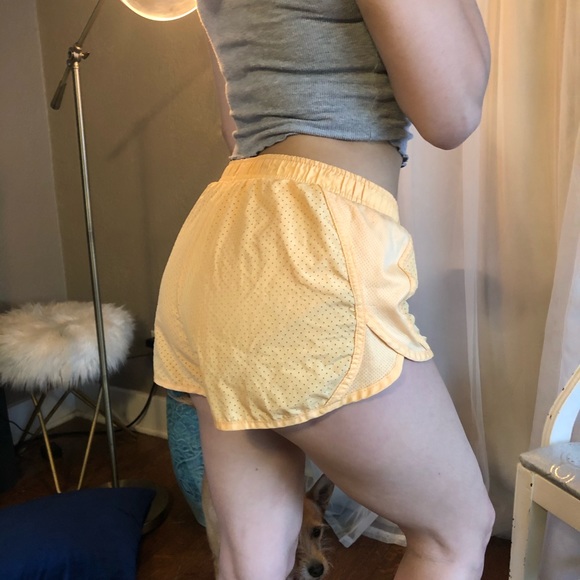 🦊SOLD🦊Orange Nike style running shorts - Picture 3 of 4